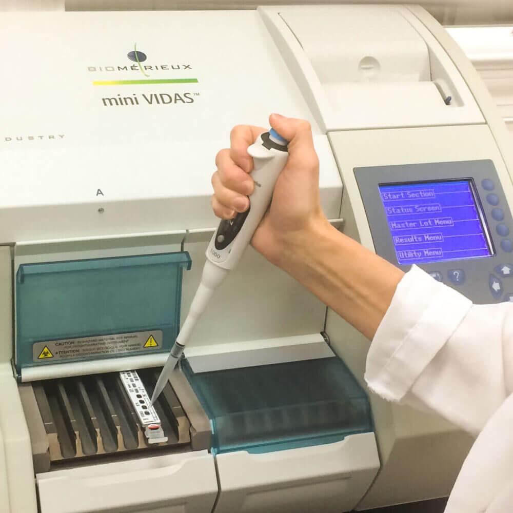 IMMUNOLOGY ANALYZER BIOMERIEUX MINI VIDAS Blue - Bioprom